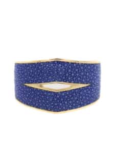 Venus bracelet blue stingray