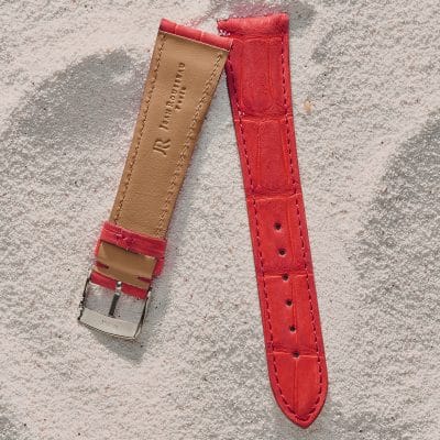 <span class="cat_name">Bracelet Classique 5.0</span><br><span class="material_name">Alligator Nubuck</span><br><span class="color_name">Rouge</span>