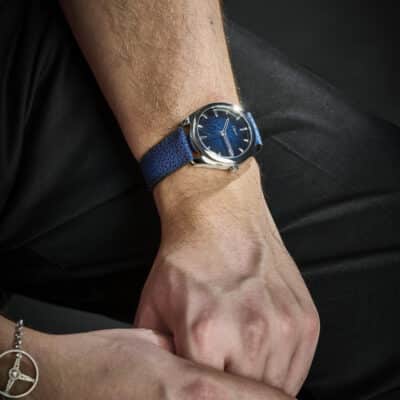 <span class="cat_name">Classic 3.5 Watch strap</span><br><span class="material_name">Embossed calf</span><br><span class="color_name">Blue</span>