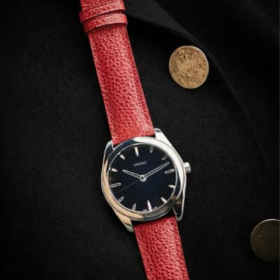 <span class="cat_name">Classic 3.5 Watch strap</span><br><span class="material_name">Embossed calf</span><br><span class="color_name">Red</span>