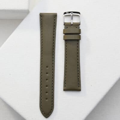 <span class="cat_name">Classic 3.5 Watch strap</span><br><span class="material_name">Veg tan calf</span><br><span class="color_name">Khaki</span>